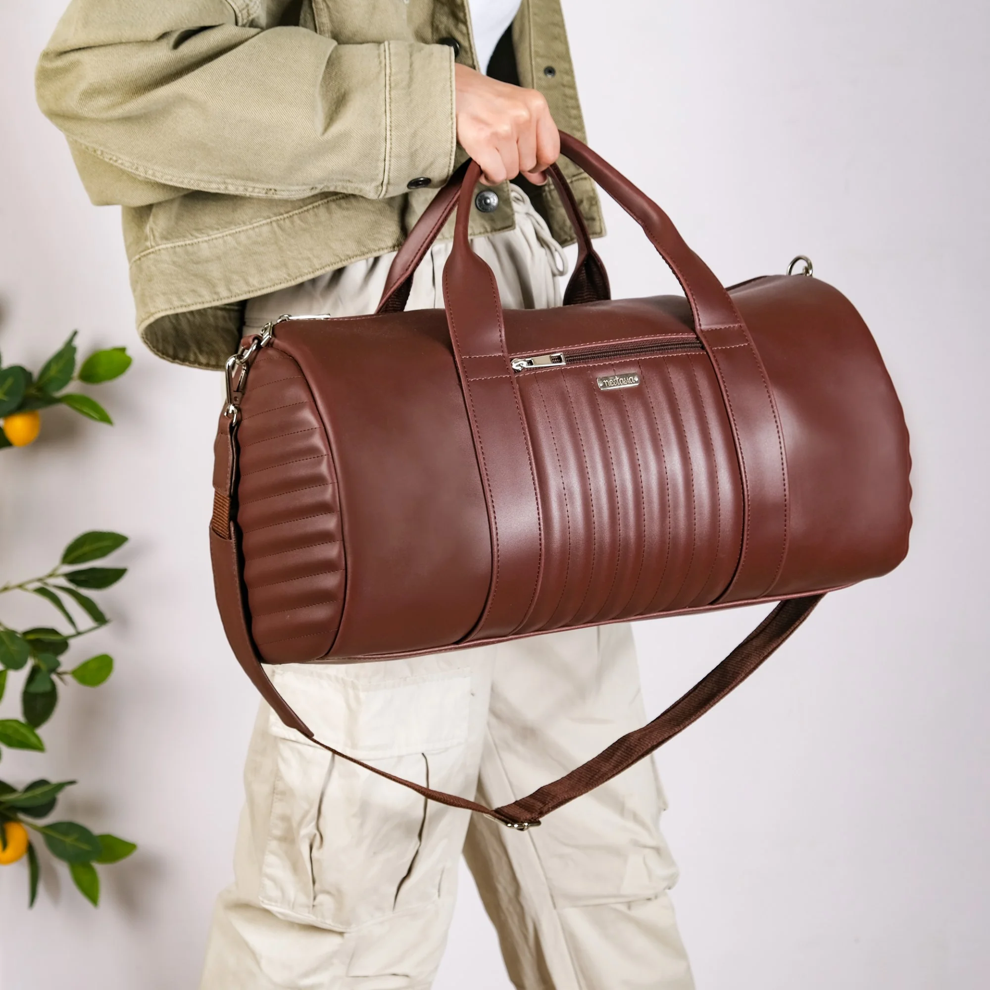 Wanderlust Duffle Bag Brown Large 17x9 Inch - Image 4