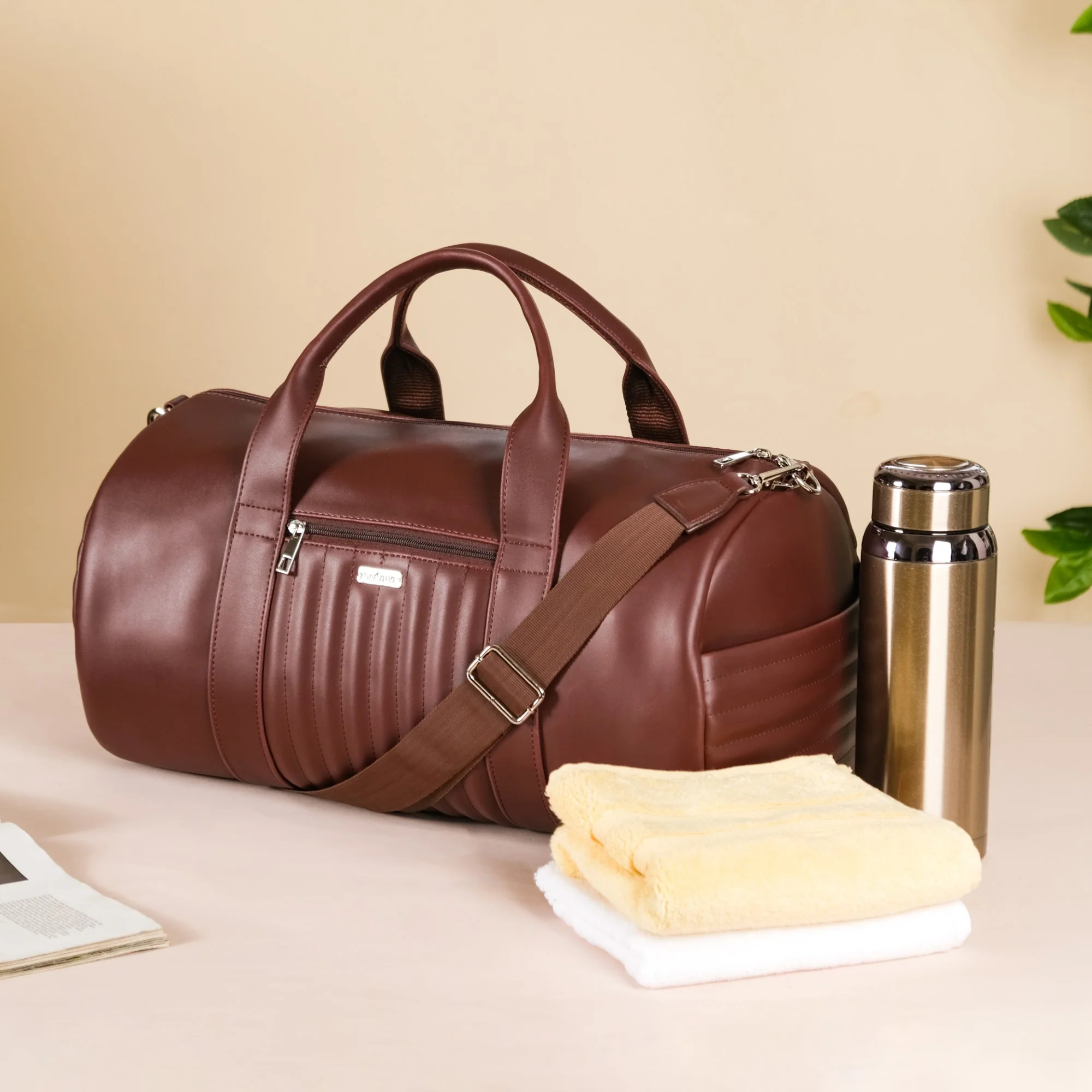 Wanderlust Duffle Bag Brown Large 17x9 Inch - Image 5