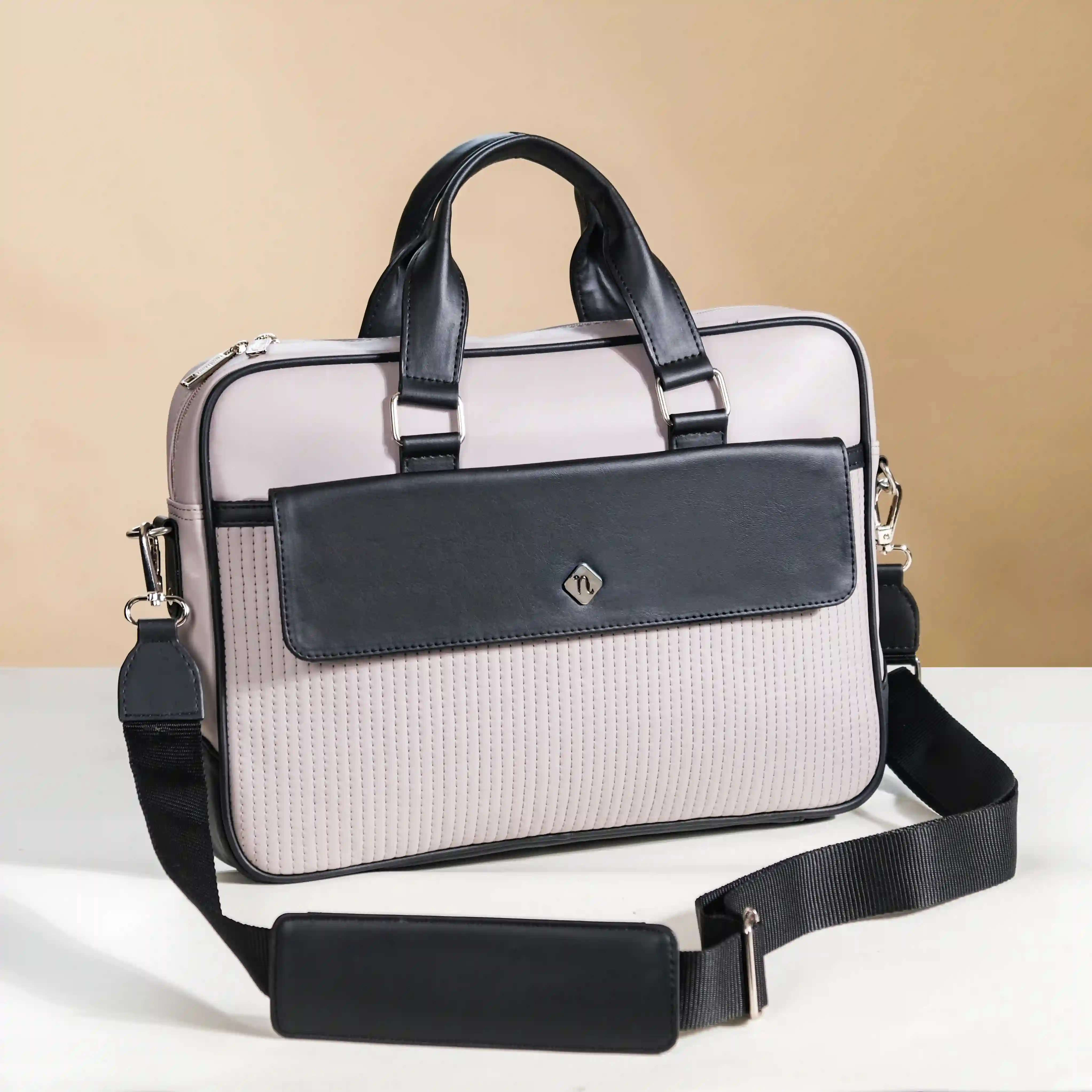 La Fusion Laptop Bag for Men and Women 14" x 10" - Image 2