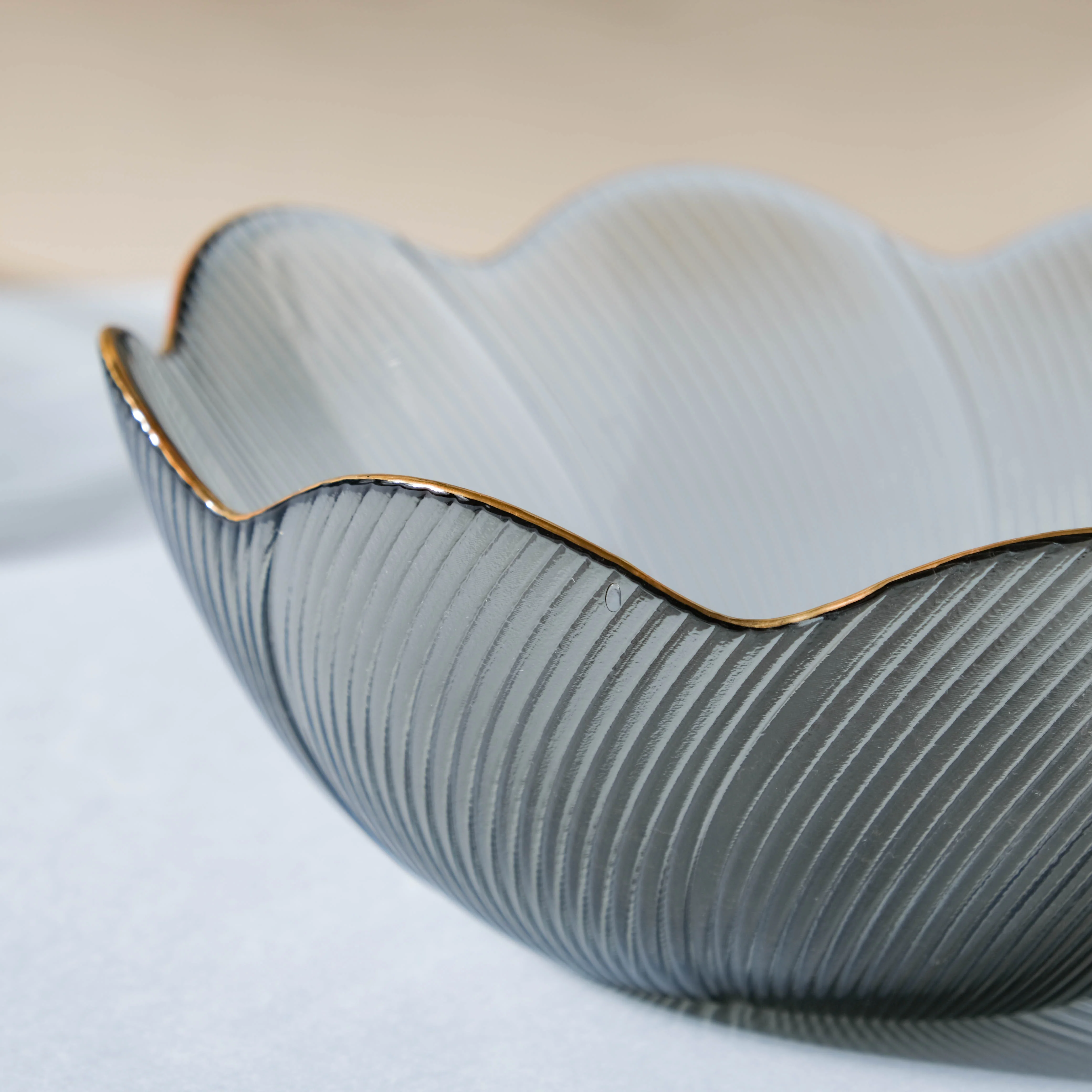 Wavy Glass Serving Bowl Grey - Image 5
