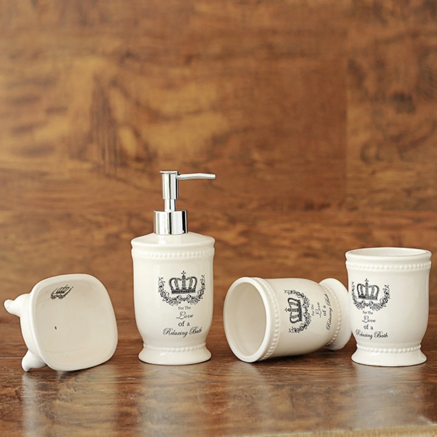 White Bath Set of 4 - Image 2