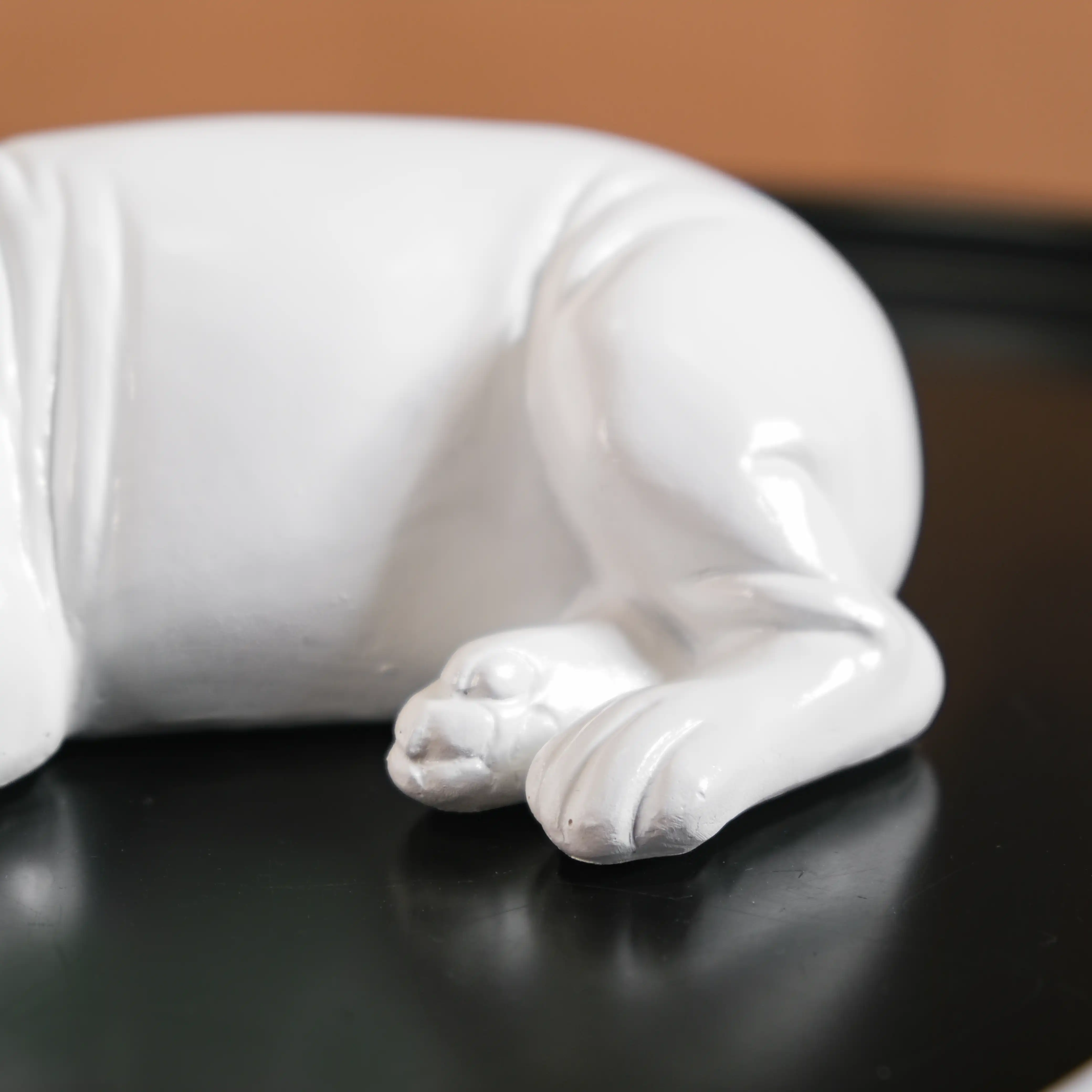 White Bulldog Showpiece - Image 8