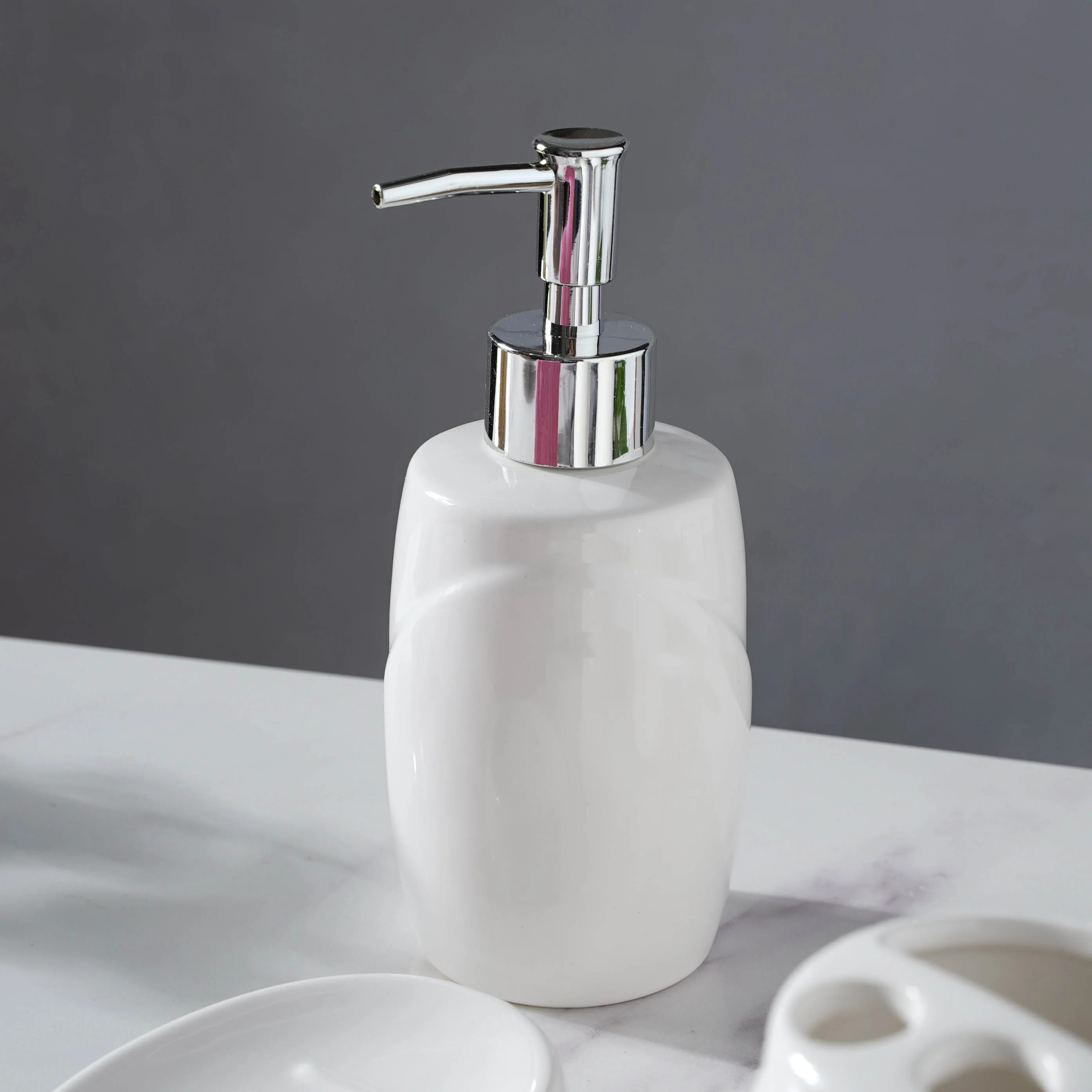 White Ceramic Bath Accessories - Image 5