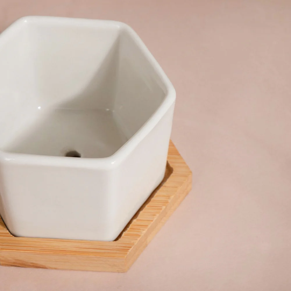 White Ceramic Planter Hexagon Set Of 4 - Image 4