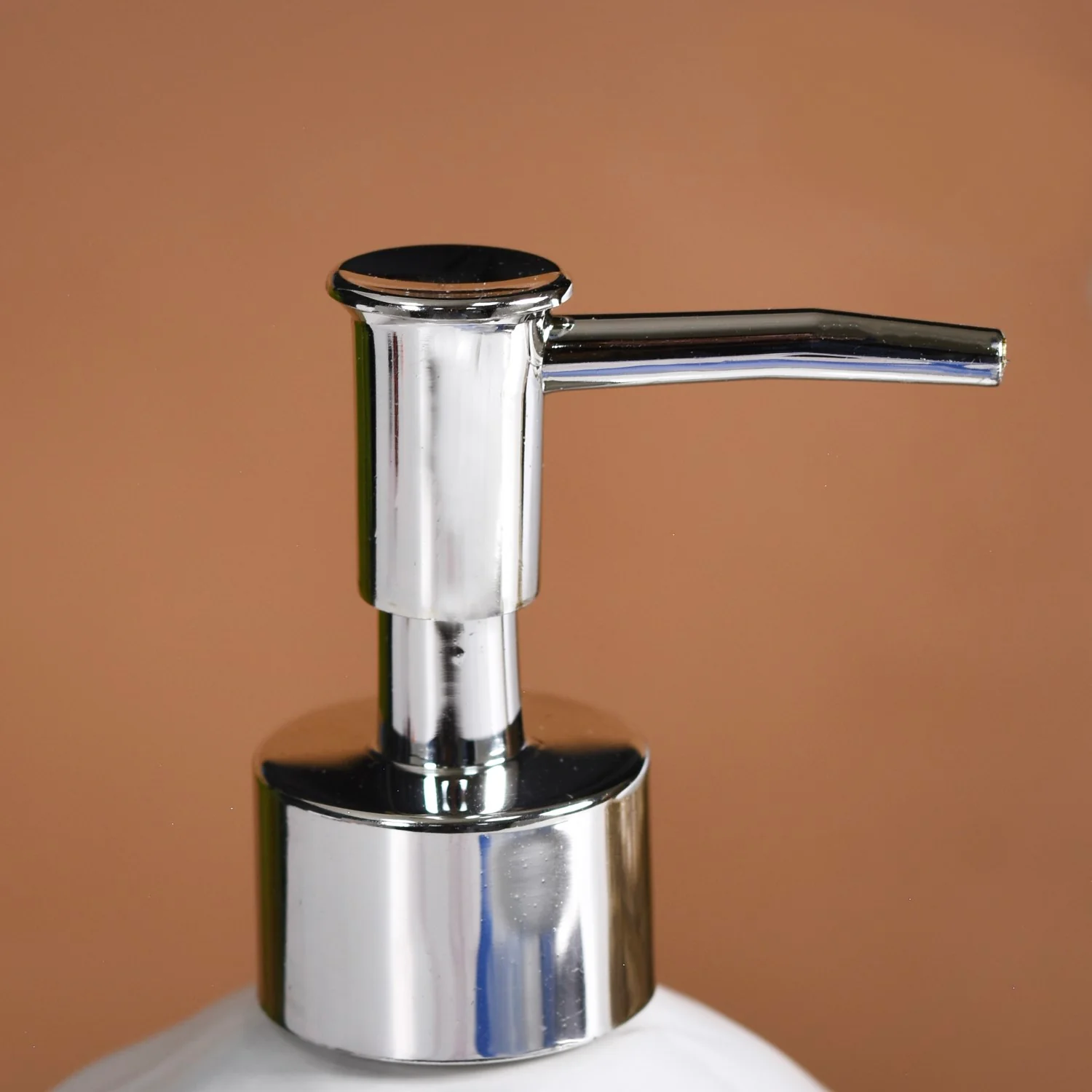 White Ceramic Seashell Soap Dispenser - Image 7