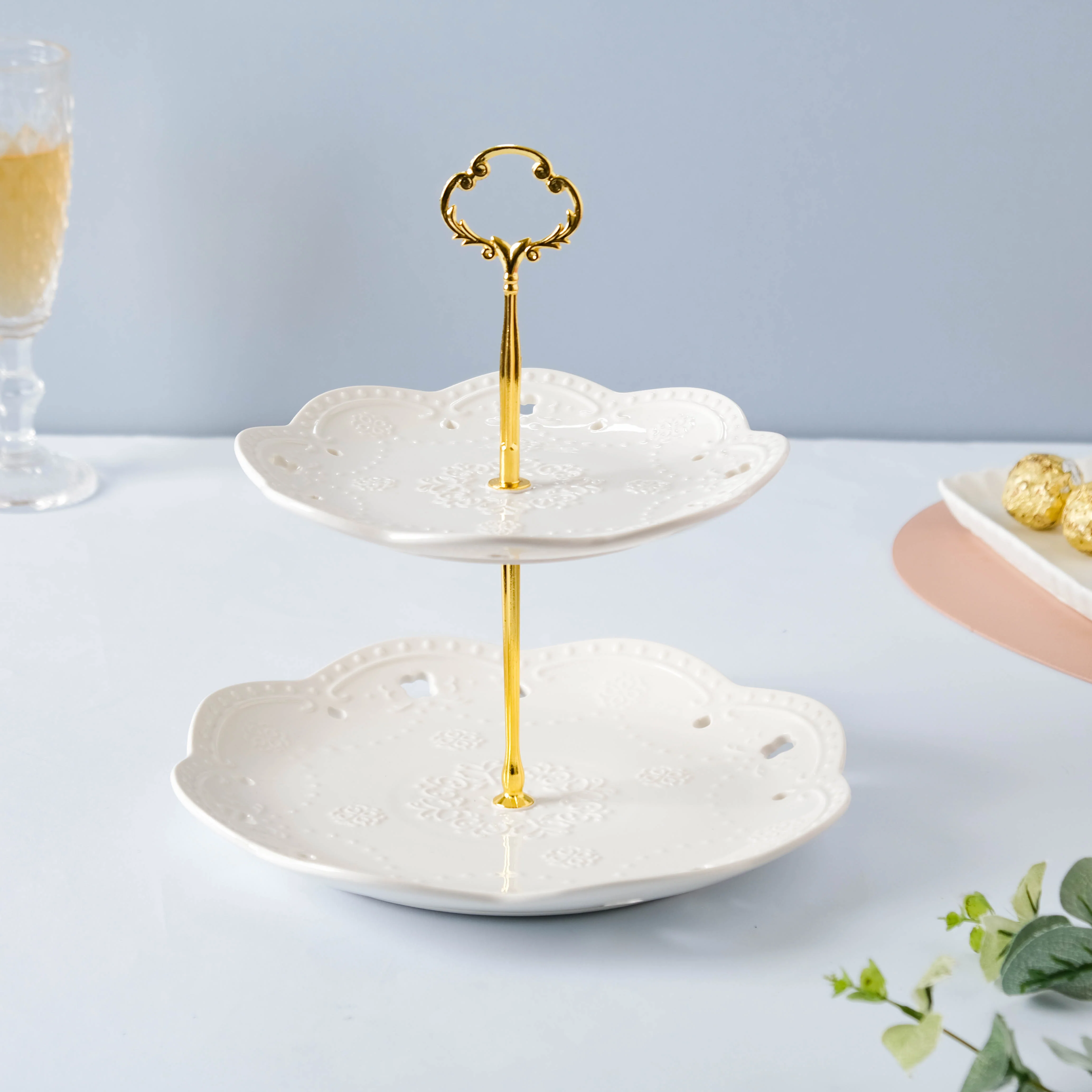 White Crochet Ceramic 2-tier Cupcake Stand - Image 3