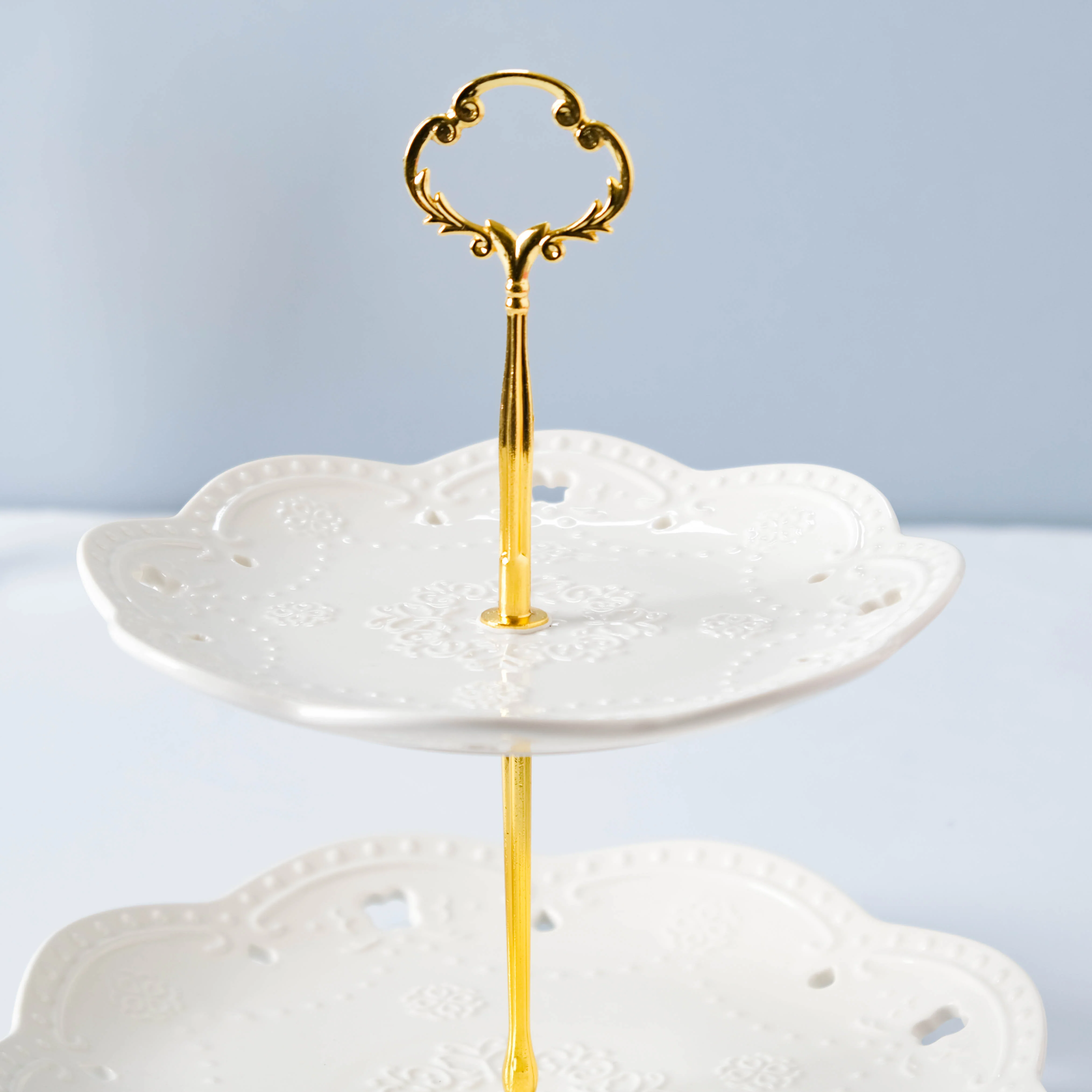White Crochet Ceramic 2-tier Cupcake Stand - Image 5