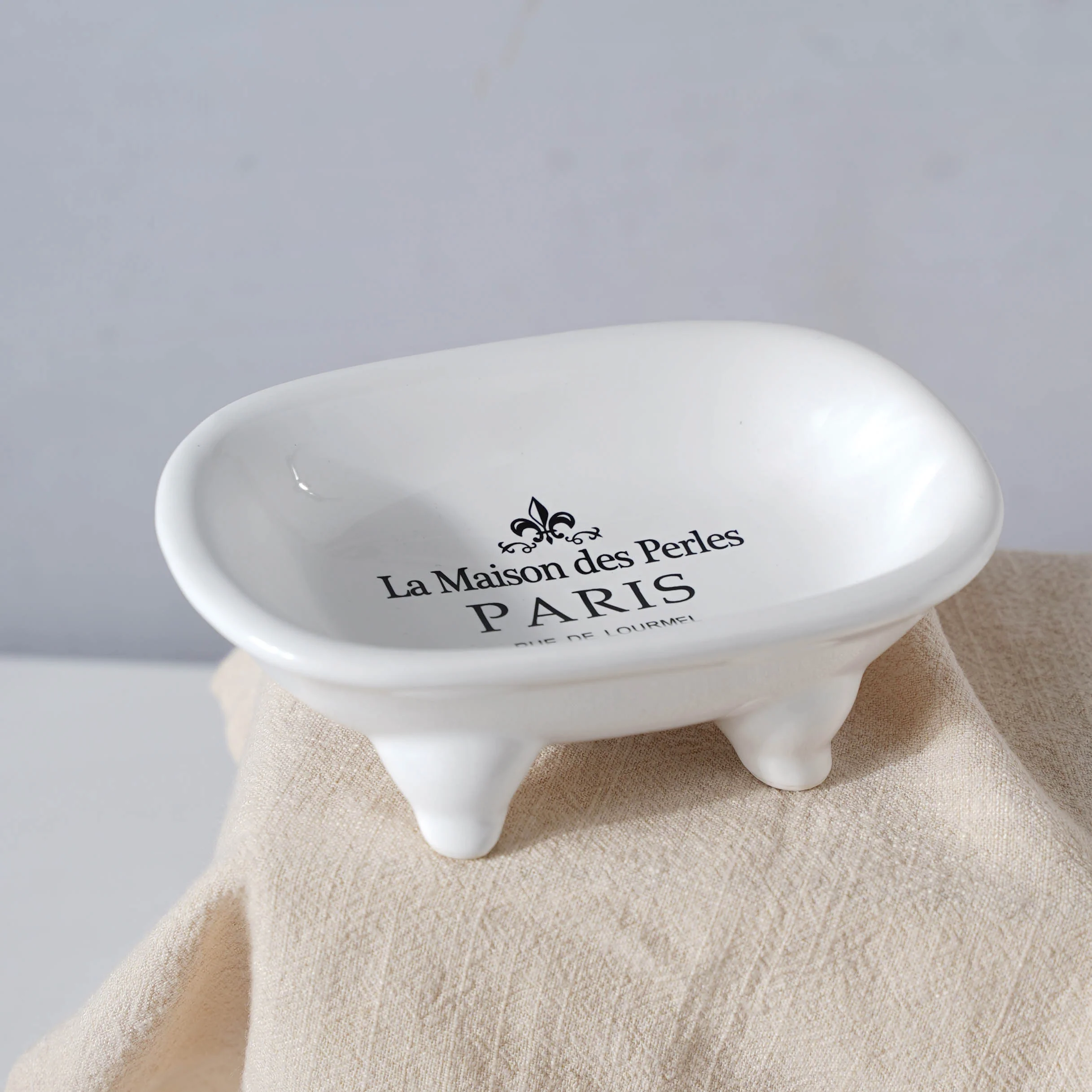 White Curlicues Bath Set - Image 7