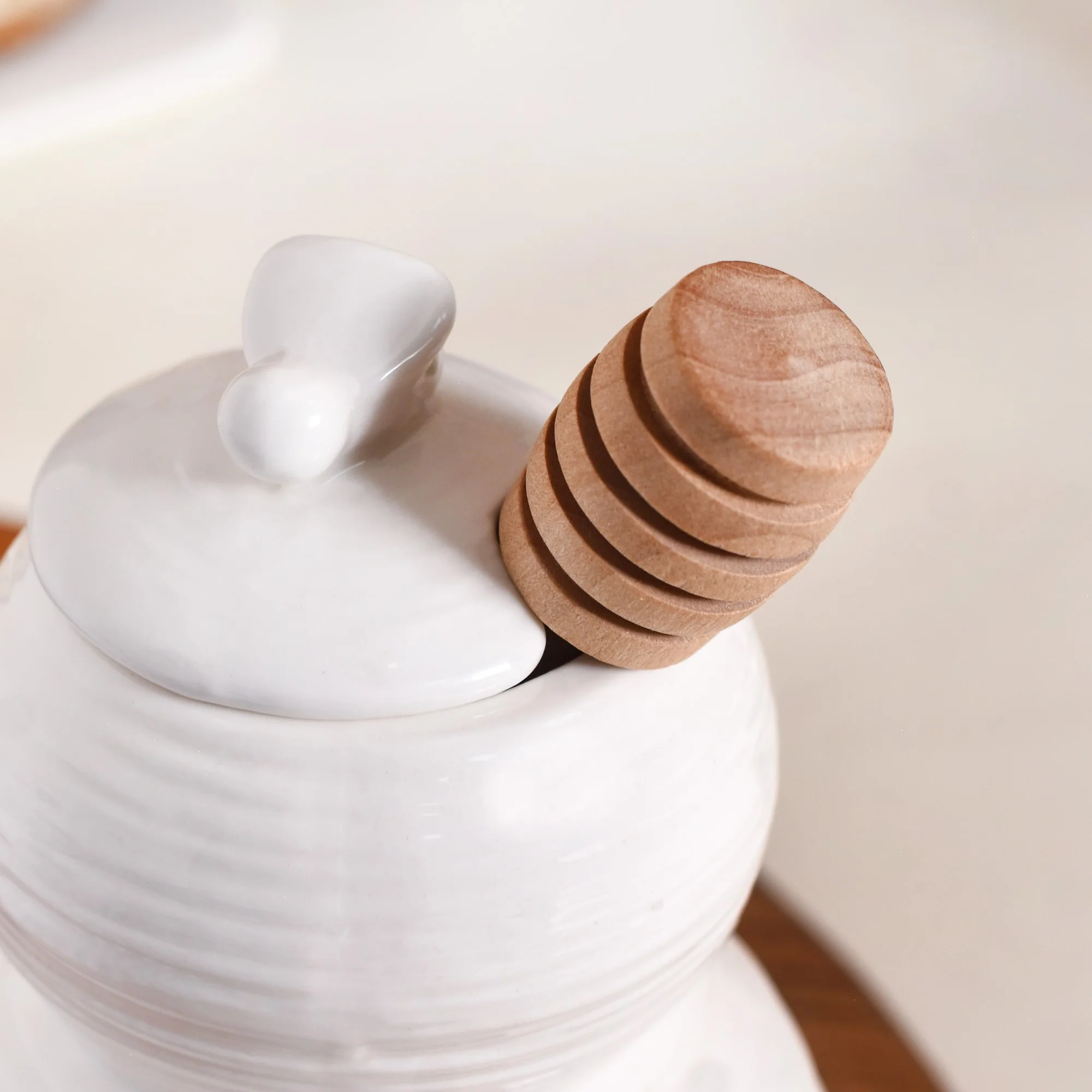 White Honey Pot With Wooden Dipper 350ml - Image 6