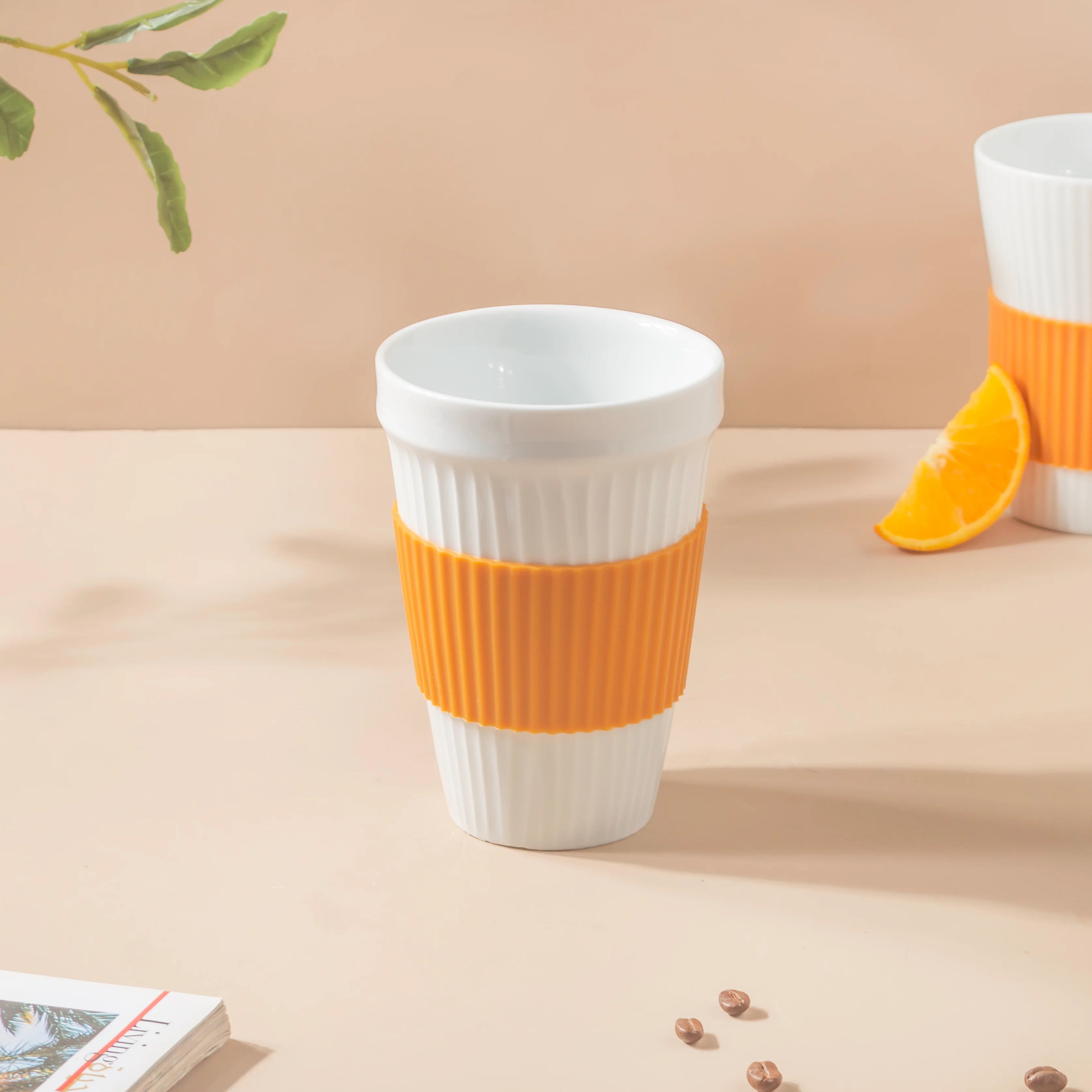 White Ribbed Drinkware With Silicone Band 400 ml - Image 6