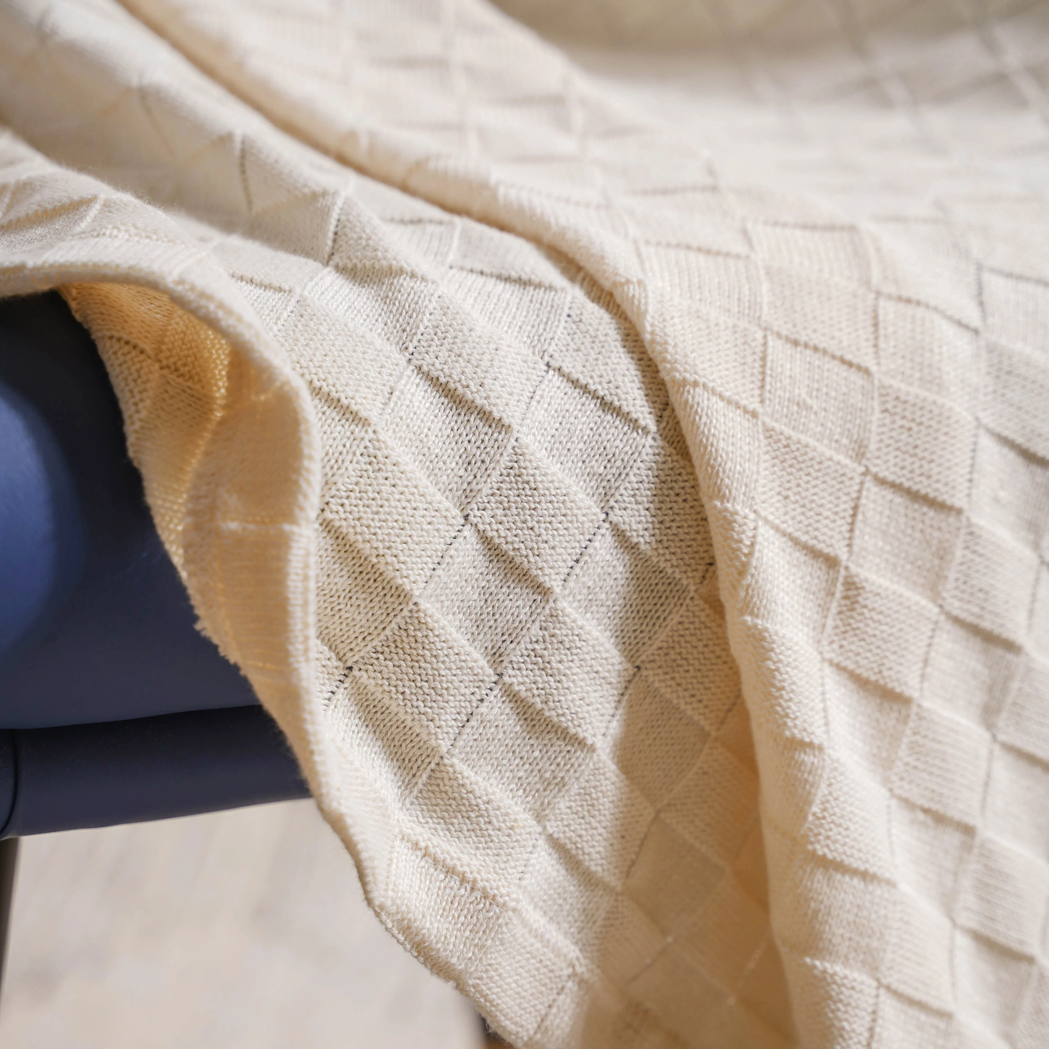 Off White Check Knitted Throw - Image 3