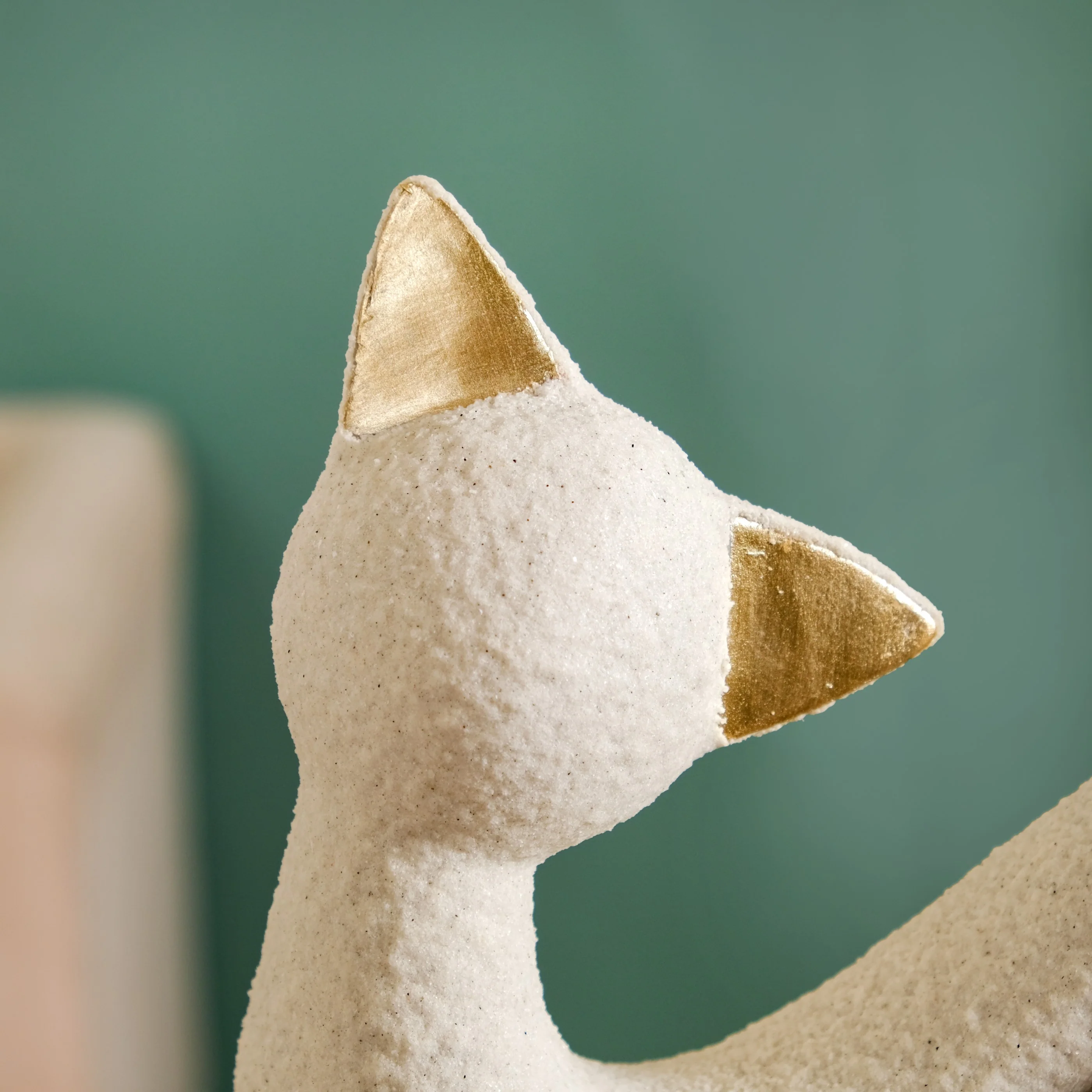 White Table Top Cat Statue - Image 5