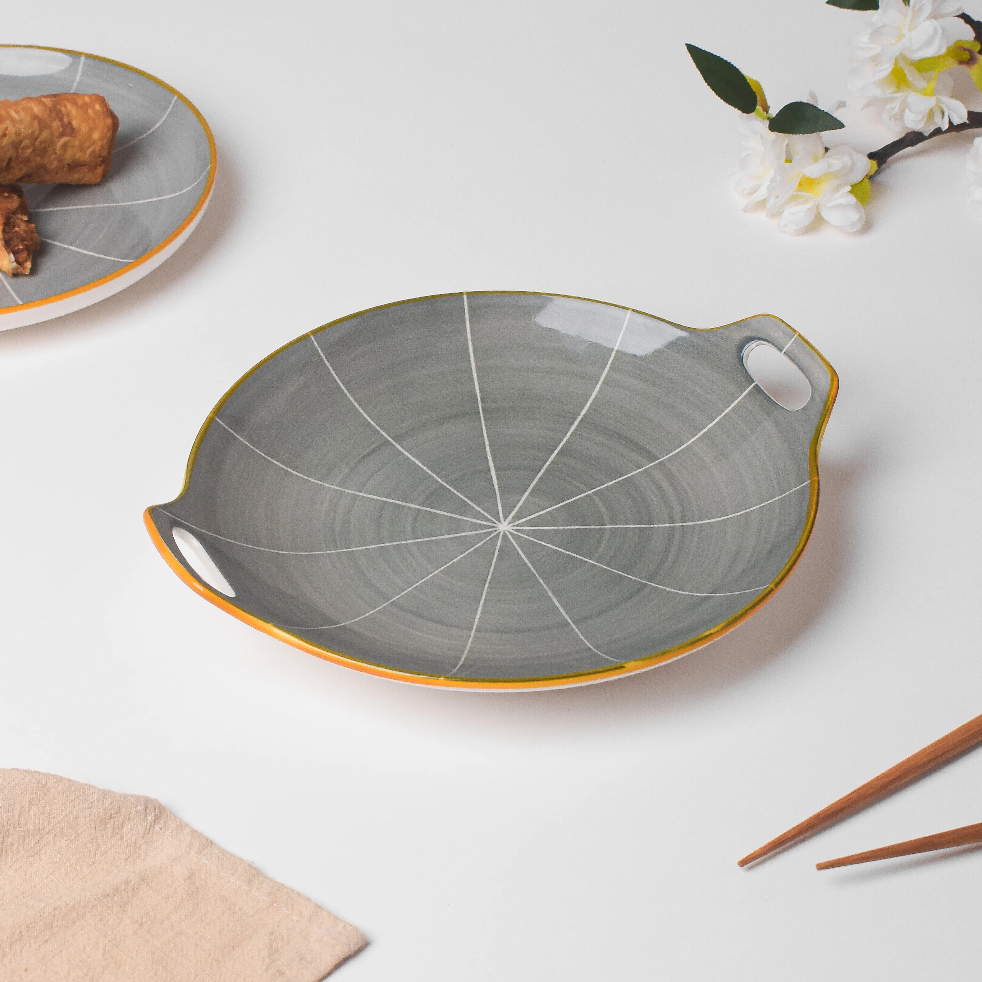 Willow Dark Grey Round Plate With Handle 10 inch - Image 2