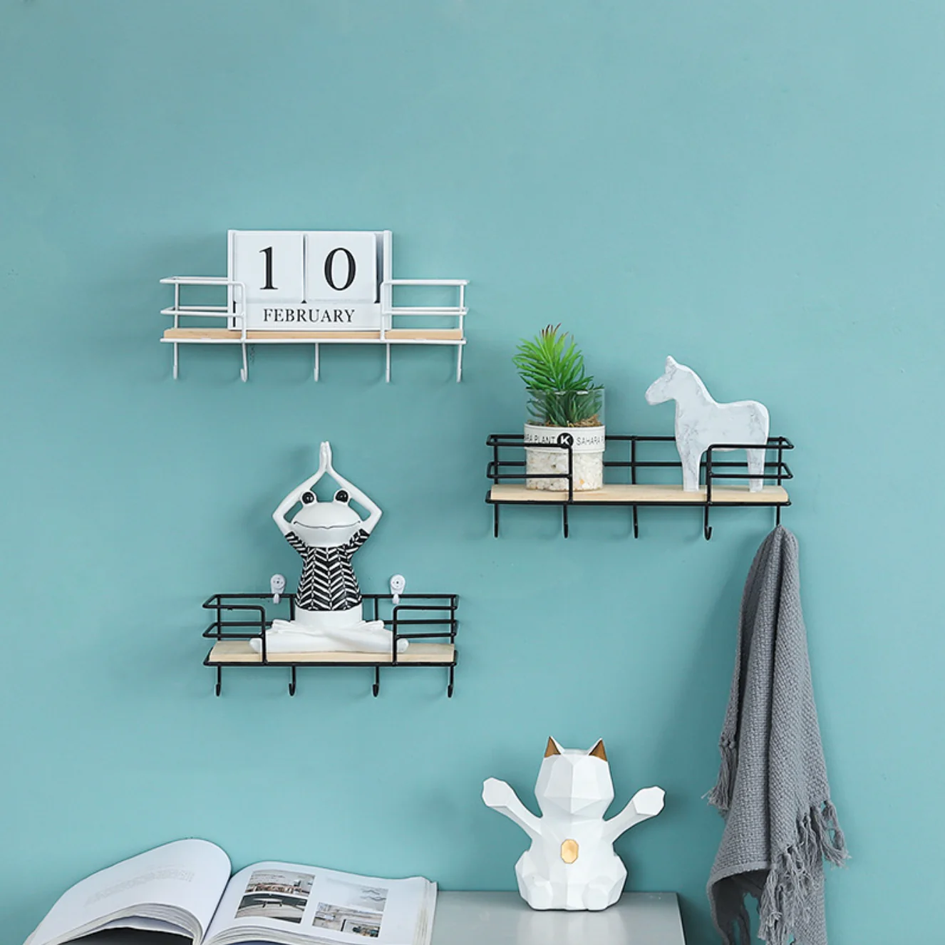 Wooden Hanging Rack - Big