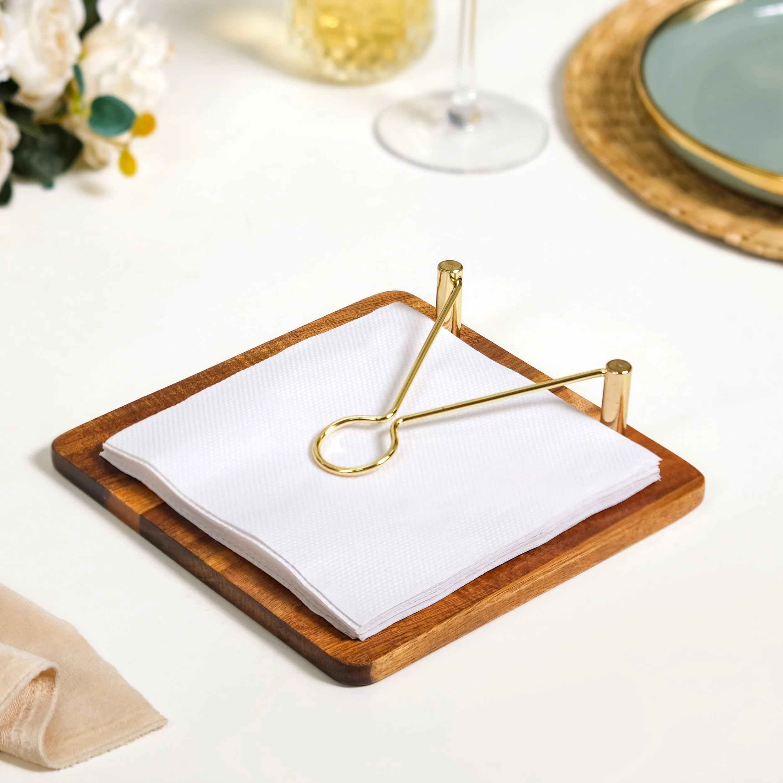 Wooden Tissue Paper Holder With Metal Clip - Image 2
