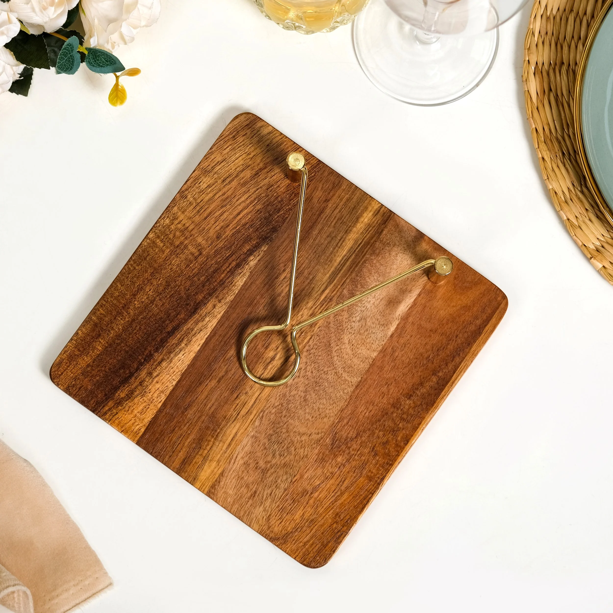 Wooden Tissue Paper Holder With Metal Clip - Image 7