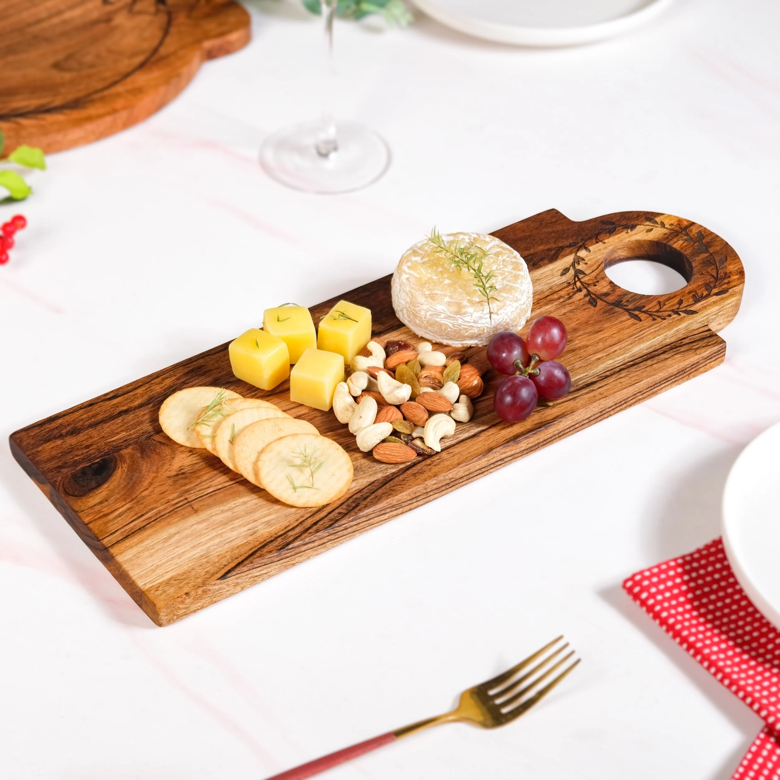Wreath Ring Acacia Wood Platter 44x15cm
